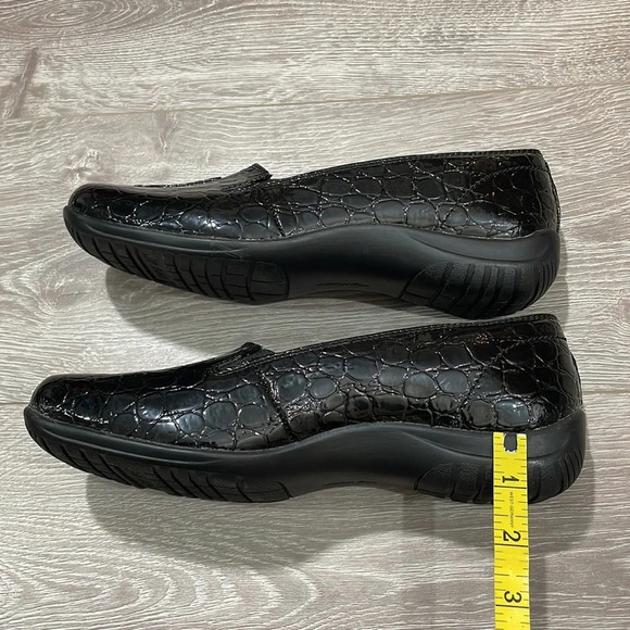 NWOT Easy Street Extra Wide Purpose Black Patent Croc Slip On Flats 9.5 WW - Picture 11 of 14
